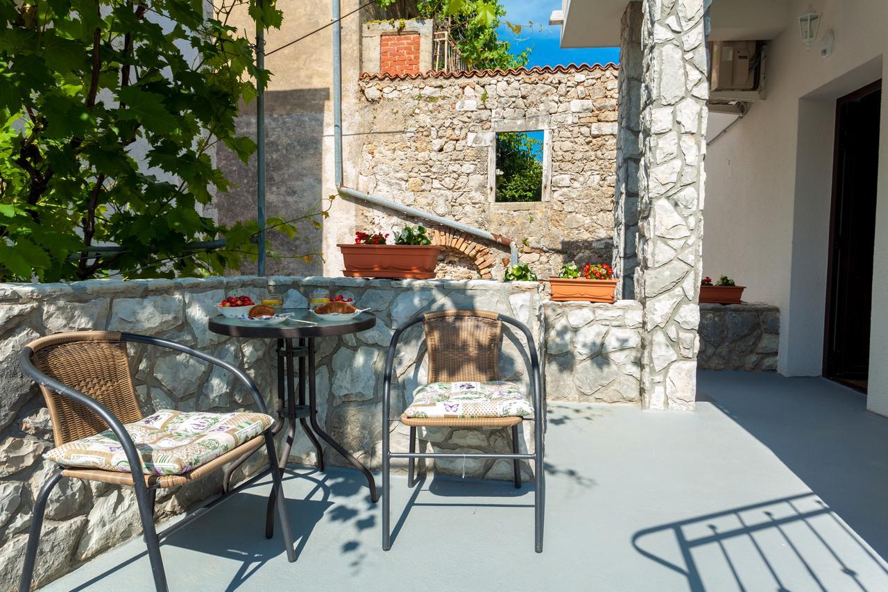 Apartment Placido Krk Krk Town Zewnętrze zdjęcie